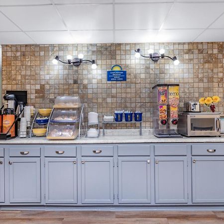 Days Inn By Wyndham Monticello Dış mekan fotoğraf