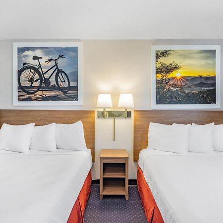 Days Inn By Wyndham Monticello Dış mekan fotoğraf